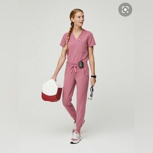 Women's quartz breast cancer awareness Catarina Scrub Top & Zamora jogger pants